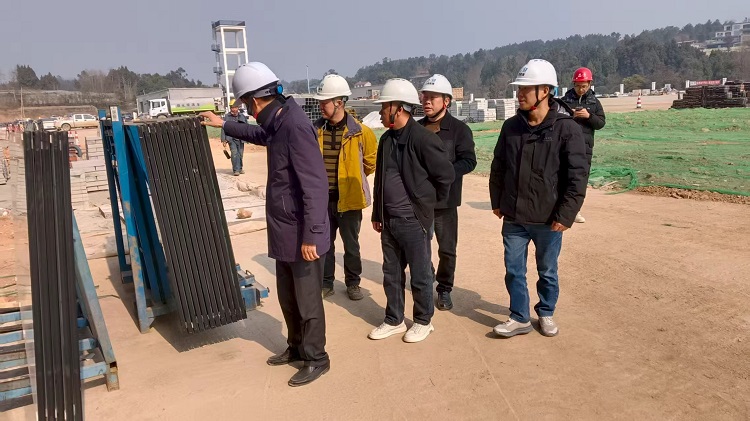 咨询监理所党支部书记、董事长蒲继刚赴九绵高速LMJL2总监办开展包保检查